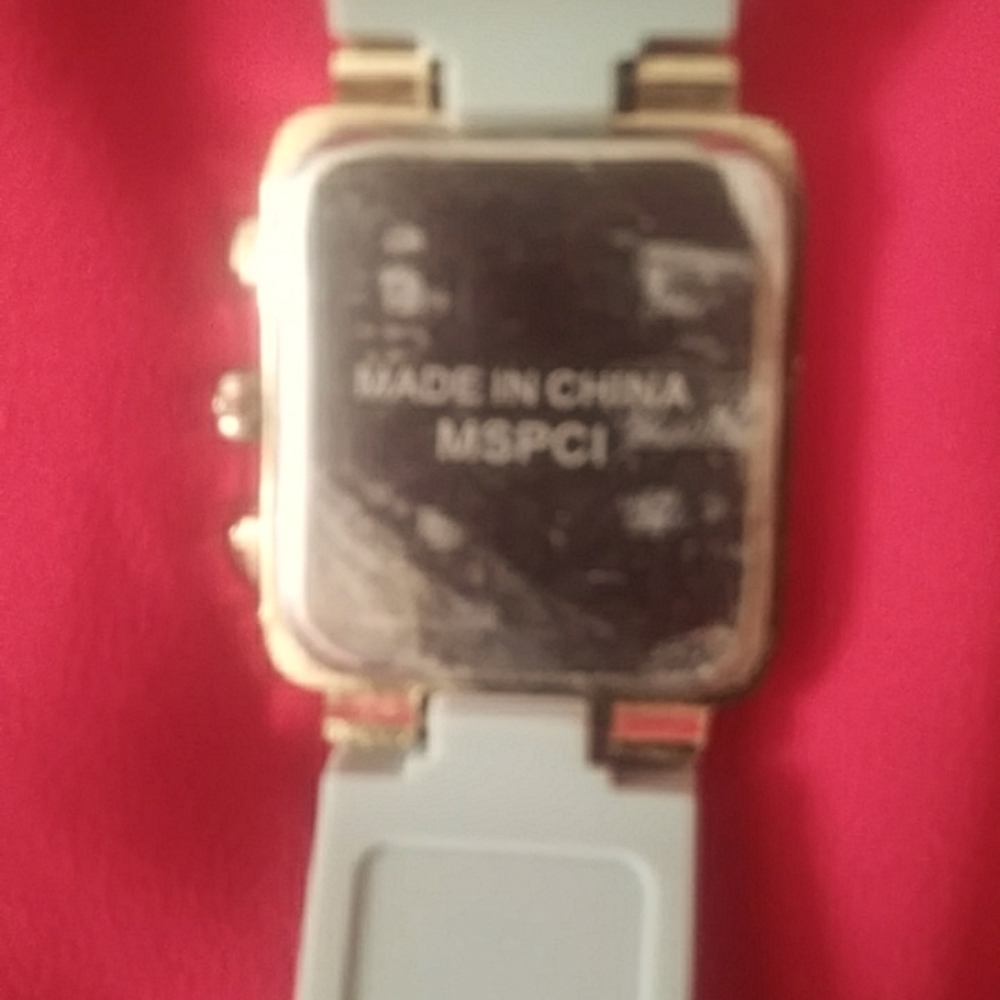 Watch - Picture 12 of 13
